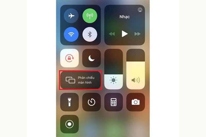 Nhấn chọn Phản chiếu màn hình trên iPhone